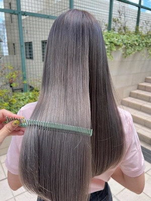 シルバーグレージュ　ハイトーンカラー