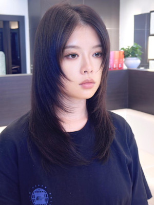 レイヤードシャギーミディ