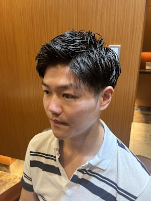 銀座　理容室　アップバング