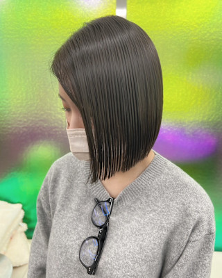 リンゴ幹/前下がりボブ/ストレート