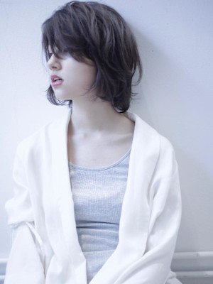 くびれヘアアプリコットオレンジ夏ハイライトカラー丸型卵型ボブ