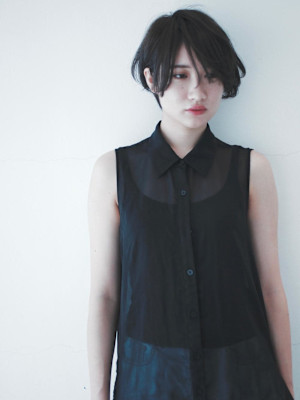 くびれヘアアプリコットオレンジ夏ハイライトカラー丸型卵型ボブ