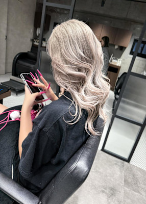 ★ロングレイヤー×ホワイトプラチナベージュ★