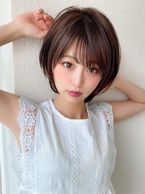 30代40代に人気の大人かわいい前髪ありのくびれショート