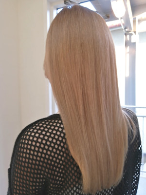 ペールベージュ