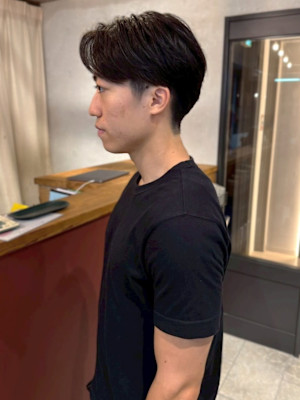 マッシュ 刈り上げ ツーブロック ビジネスヘア 20代 