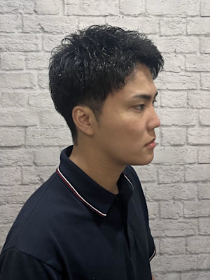 ツーブロアップバング × パーマ感スタイル