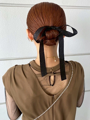 ヘアセット お団子 リボンアレンジ カチモリ タイト 結婚式