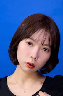 柔らかミストベージュ｜透明感カラー大人可愛いレイヤースタイル