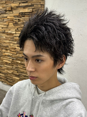 メンズヘアメイクスパイキーショート