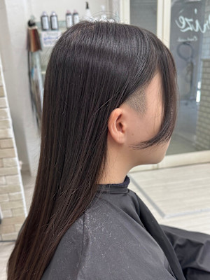 ツーブロック刈り上げ女子