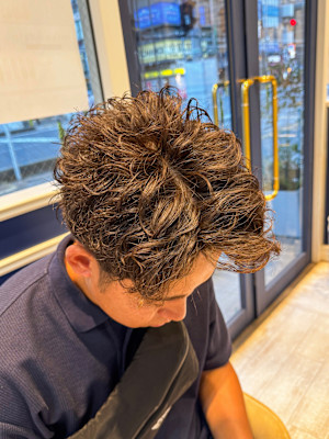 スパイキーパーマ