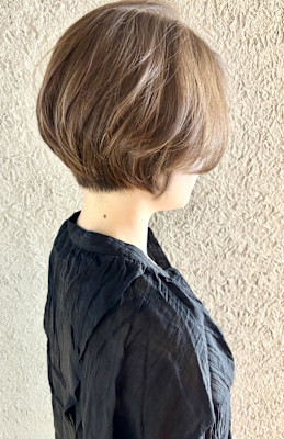 ハイライト/前下がりボブ