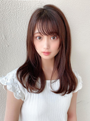 30代40代に人気の大人かわいい前髪ありのくびれショート