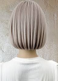 ミディアムヘアーハイトーンカラー