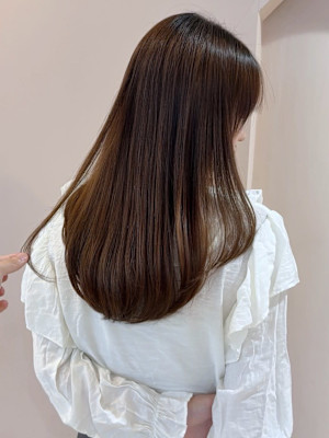 ブラウンベージュ ストレート 艶髪 髪質改善 20代