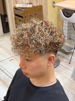 スペインカール　ハイライト　ブラウンカラー　海外風