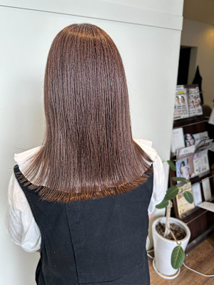 【ももか】伸ばしかけでもおしゃれに 切りっぱなしミディアム