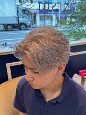 ホワイトベージュ