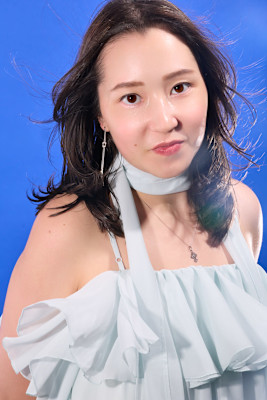 Breeze Line｜柔らかく揺れる顔周りレイヤーカット