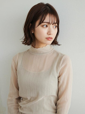 シースルーバング 外ハネボブ アッシュベージュカラー 透明感