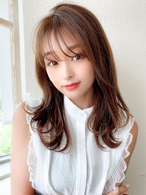 30代40代人気！後れ毛がかわいいくびれヘアシャギーレイヤー