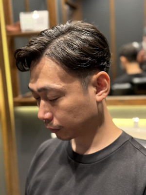 メンズ　ニュアンスパーマ　毛流れ　フェザー