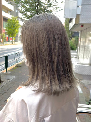 大人透明感ベージュカラー