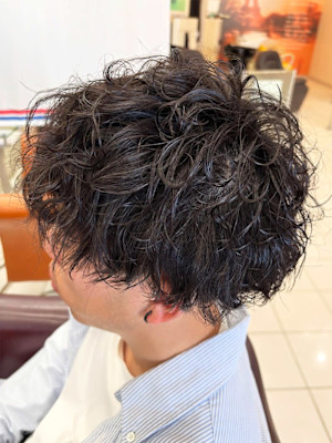 こなれ感アップ！メンズ無造作パーマ