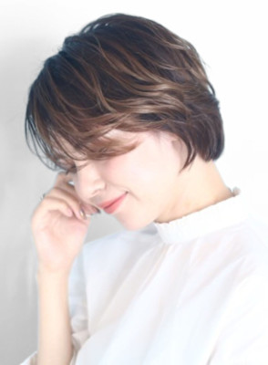 ショート・ボブ/白髪ぼかし/ハイライト/絶壁解消/30代/