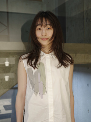 【田中結】セミロング　ナチュラルストレートパーマ