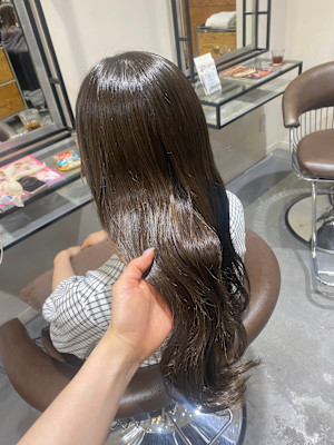 オリーブグレージュ/グレージュ/オリーブカラー/イルミナ