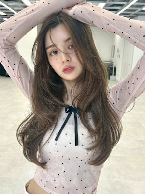 縮毛矯正 ロングレイヤー 顔周りカット アッシュ