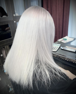 ホワイトシルバー/【錦糸町北口】Kana