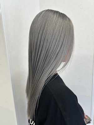 シルバーグレーで夏を満喫しましょう！