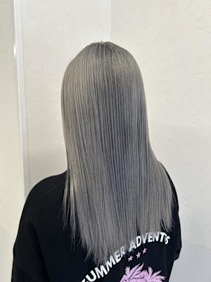 シルバーグレーで夏を満喫しましょう！