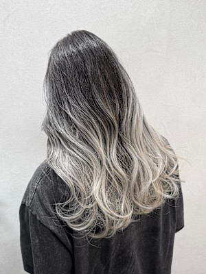 プリンが気にならないカラー/外国人風バレイヤージュ