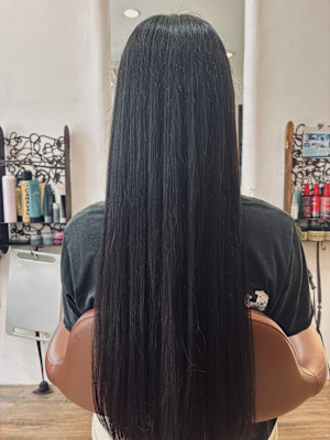 ダークトーン×ナチュラルストレート