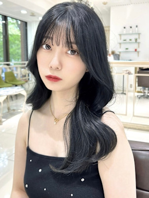 ブルーブラックイメチェン髪質改善小顔美髪韓国風巻き前髪顔周り