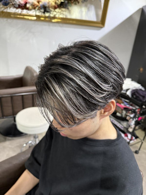 外国人風バレイヤージュ　ハイライトカラー　アッシュベージュ