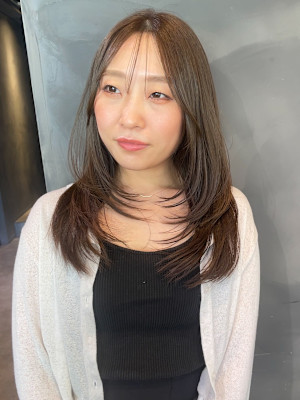 ミディアムレイヤー　ハッシュカット