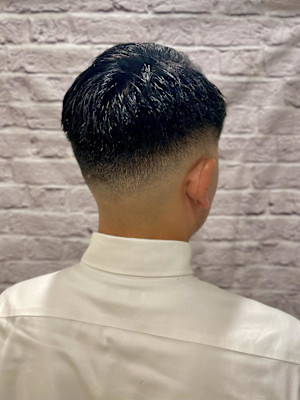 七三サイドパートフェードショート