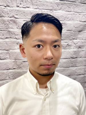 七三サイドパートフェードショート