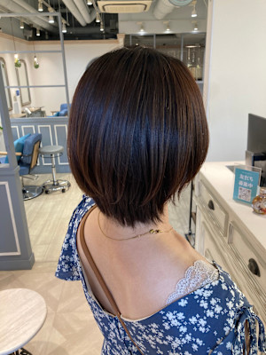 自然な仕上がりの髪質改善ストレートパーマナチュルヘア