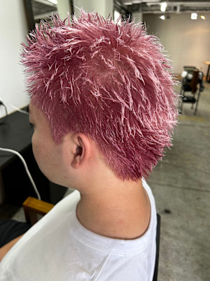 スパイキーショート×ホワイトピンク