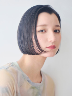 お手入れ簡単こなれ感のある大人可愛いボブ/白髪ぼかし