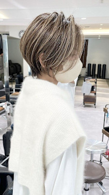  30代40代50代ショート白髪染め白髪ぼかし前髪あり髪型