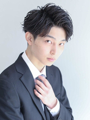 キリッとアップバングビジネス