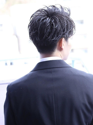 キリッとアップバングビジネス