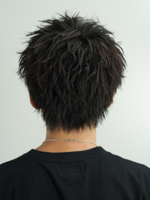 ツイストスパイキーショート